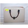 Image 1 : LADIES WHITE HANDBAG