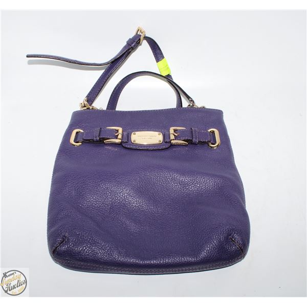 MICHAEL KOR HAMILTON CROSS BODY PURSE