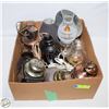 Image 1 : ESTATE LOT OF VARIOUS ELECTRICAL LAMPS