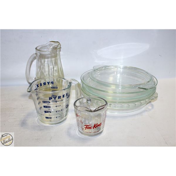 ESTATE LOT OF GLASS PIE PLATES & PYREX MEASURING