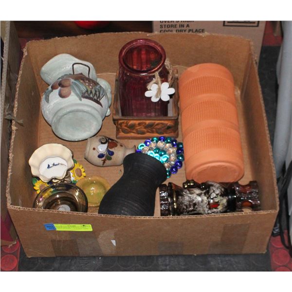 ESTATE LOT OF VARIOUS VASES AND PLANTERS