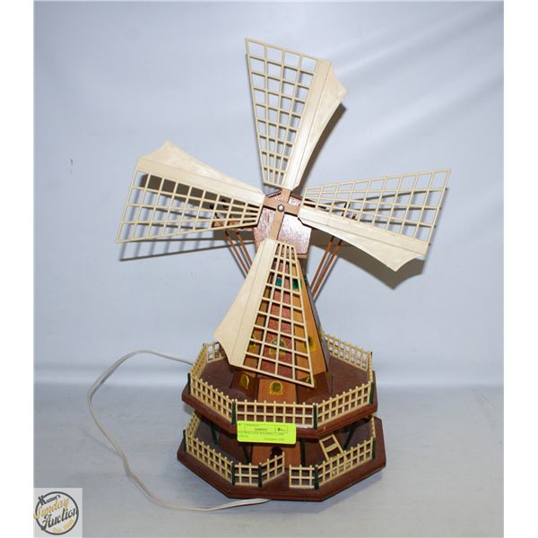 1970'S HOLLAND WINDMILL LAMP MUSICAL