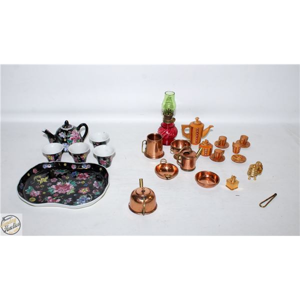 LOT OF VARIOUS MINITURES INCLUDES MINI OIL LAMP
