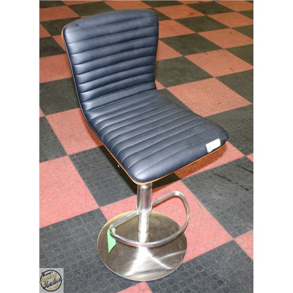 SHOWROOM FLOOR MODEL BLACK COUNTER