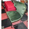 Image 1 : SHOWROOM FLOOR MODEL GREEN SUEDE/