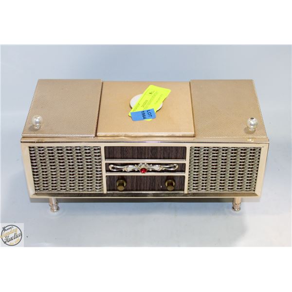 VINTAGE RADIO SHAPED JEWELRY BOX (PLAYS MUSIC)