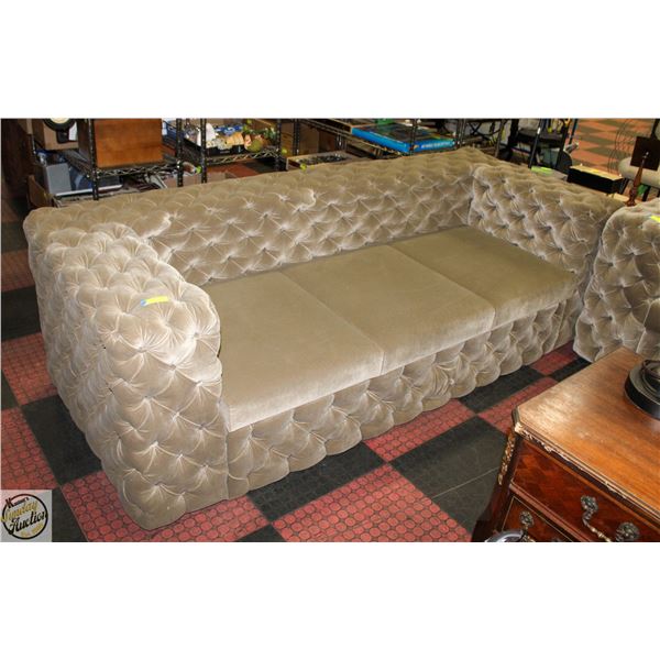 SHOWROOM FLOOR MODEL LARGE TUFTED