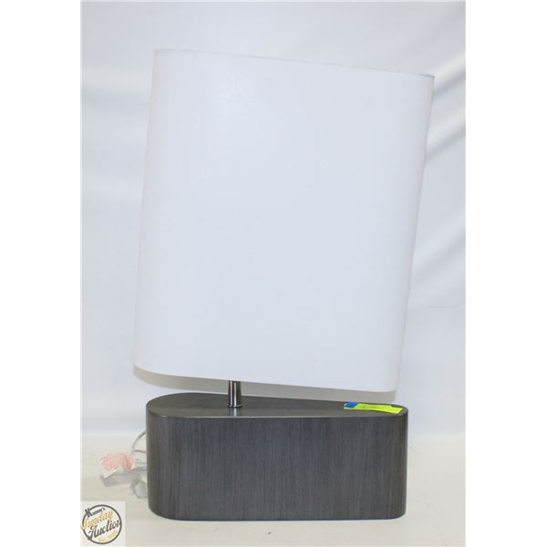 SHOWROOM FLOOR MODEL FOX BRUSH POINT