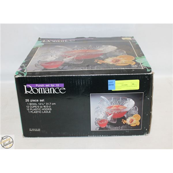 THE HUDSONS BAY UNUSED IN BOX PUNCH BOWL