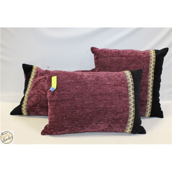 SHOWROOM FLOOR MODEL TRIO OF MATCHING ACCENT-