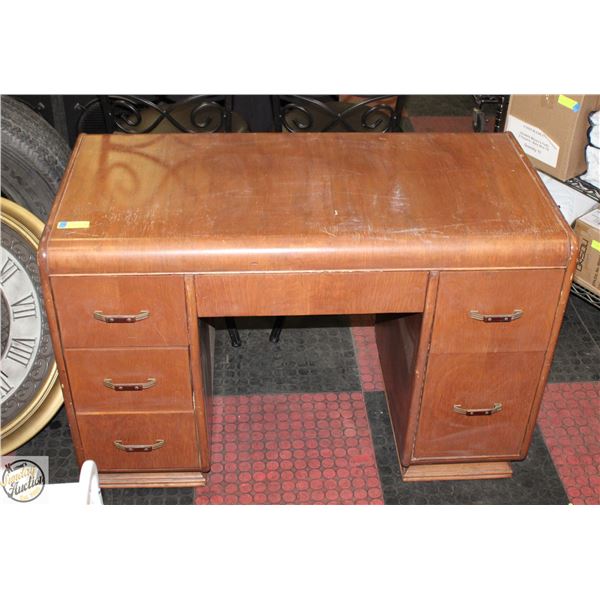 ANTIQUE WOODEN DRESSER/DESK 4 DRAWERS