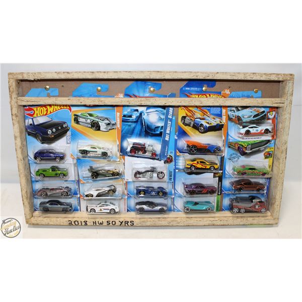 HOT WHEELS 20 CAR SHADOW BOX