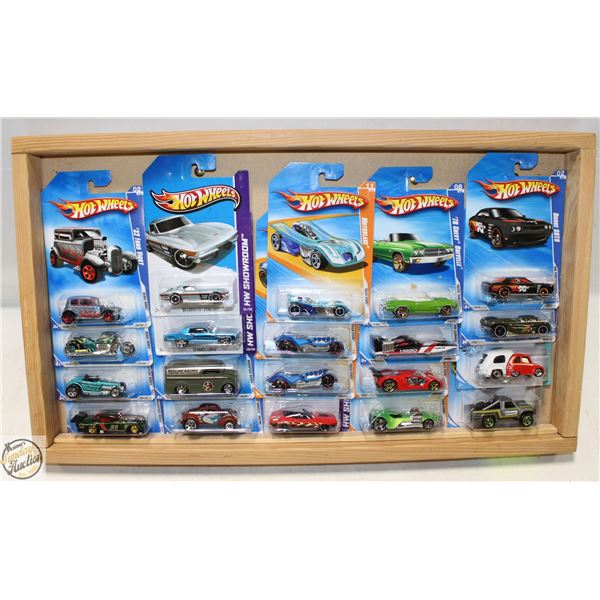 HOT WHEELS 20 CAR SHADOW BOX