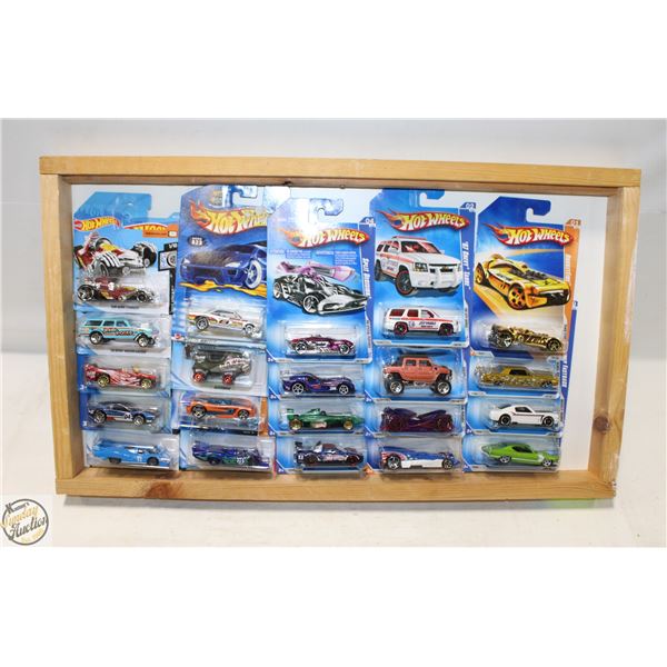 HOT WHEELS 20 CAR SHADOW BOX