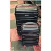 Image 1 : 2 PIECE AIR CANADA HARD SHELL SUITCASE SET