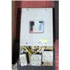 Image 1 : SUB PANEL BREAKER BOX COMPLETE W/BREAKERS+PLUG-INS