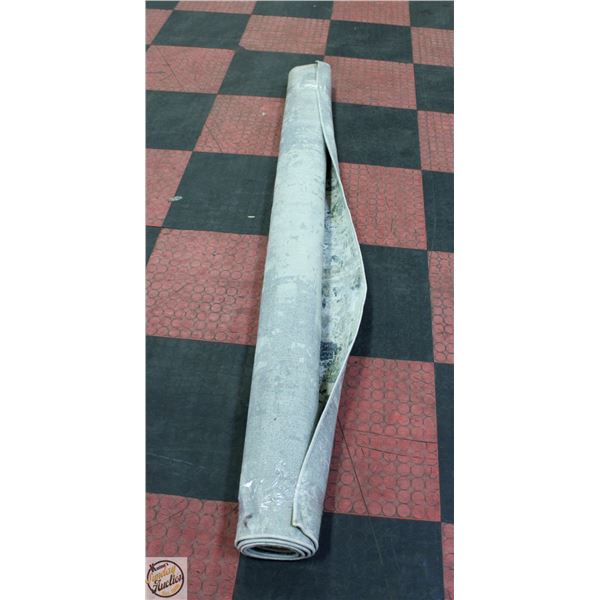 APPROX 7FT WIDE AREA CARPET