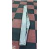 Image 1 : APPROX 7FT WIDE AREA CARPET