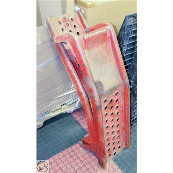 2 METAL TRUCK RAMPS