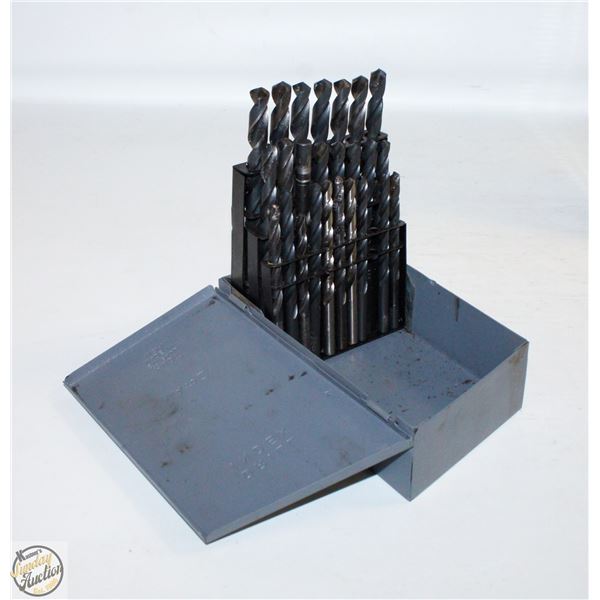 SET OF DRILL BITS