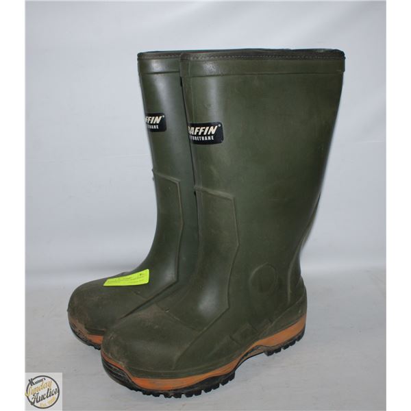 RUBBER STEEL TOE WORK BOOTS SIZE 10