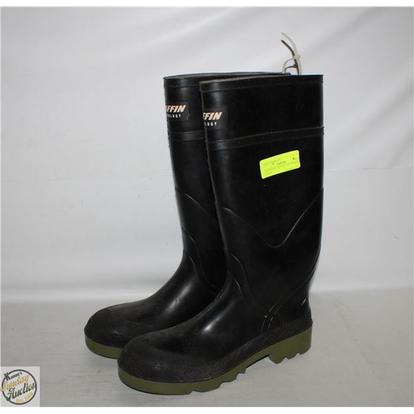 BAFFIN SIZE 10 STEEL TOE RUBBER BOOTS