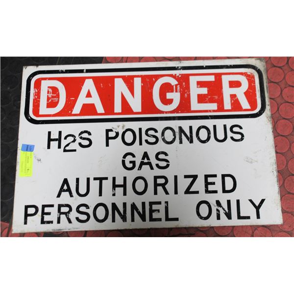 METAL DANGER SIGN 20 INCHES X 14 INCHES