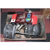 Image 1 : MISC CRATE INCLUDES TUNER, SCOOTER WHEELS, 3 SETS-