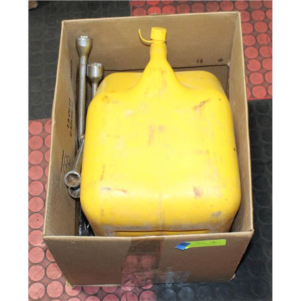 DIESEL JERRY CAN WITH 2 STAR WHEEL WRENCH
