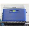 Image 1 : LARGE RUBBERMAID COOLER