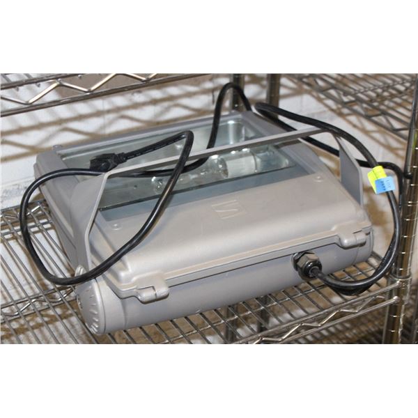 LARGE FLOODLAMP WITH BULB