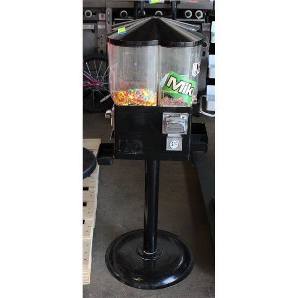 VENDING MACHINE 4 SELECTION ALL $1 LOONIES NO KEY