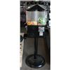 Image 1 : VENDING MACHINE 4 SELECTION ALL $1 LOONIES NO KEY