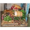 Image 1 : ESTATE PALLET OF HOME DECOR WITH VASES