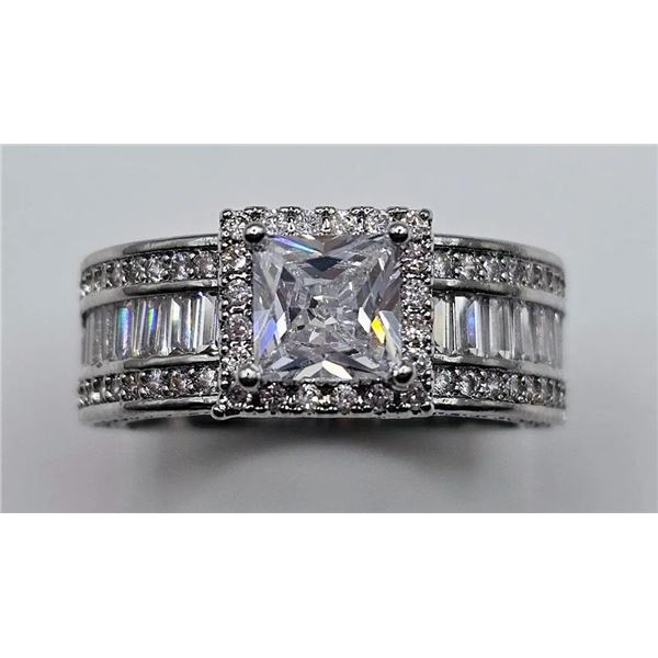 Stunning 1.5 Ct Princess Cut Simulated Diamond Ring