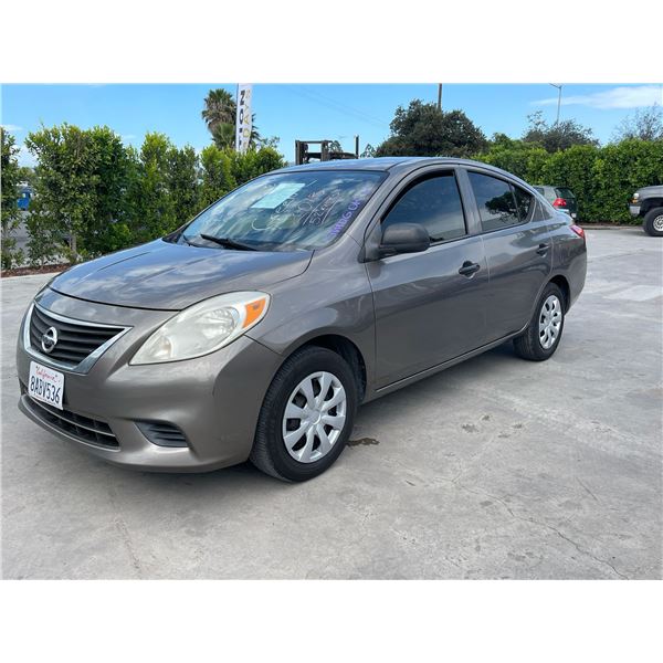 NISS VERSA 2013 T-DON - SMOG