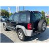 Image 4 : JEEP  LIBERTY 2006 O/S T-DONATION