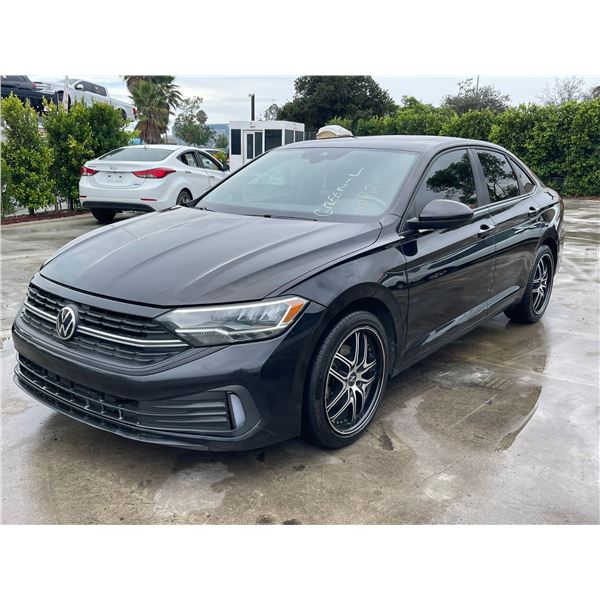 VOLK JETTA 2022 O/S TITLE 2 DAYS