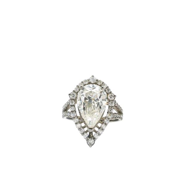 5.65 ctw Diamond Ring - 14KT White Gold