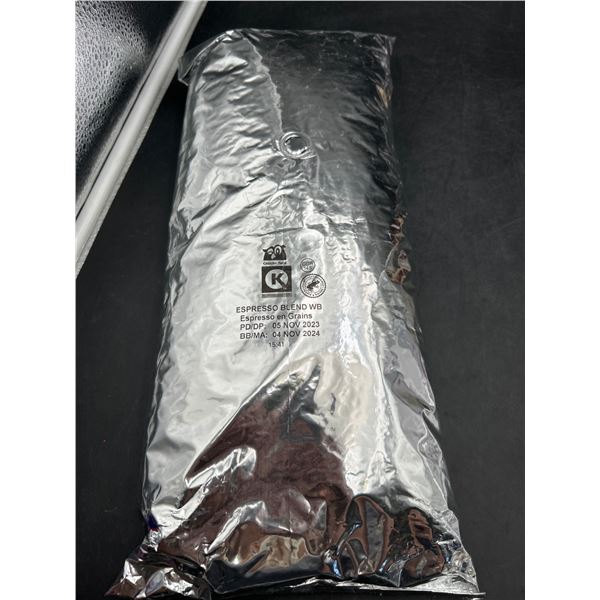 Espresso Blend WB Coffee Beans with Marked Date: Nov 2023