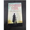 Image 2 : Danielle Steel Novel ‘Only the Brave’ Paperback Edition