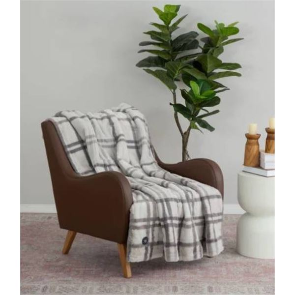 Berkshire Heated Lux Faux Fur Throw Grey