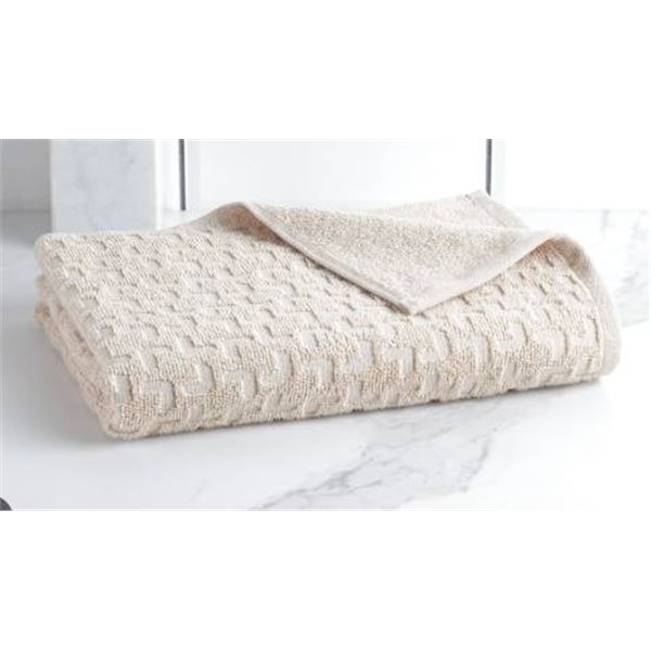 4 Textured Bath Towels and 4 Hand Towels in Beige