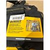 Image 3 : DeWalt DG5677 20-Pocket Pro Framer’s Tool Apron with Suspenders