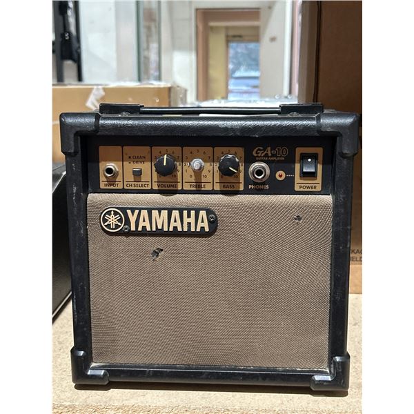 Yamaha GA-10 Guitar Amplifier, Model JM12286, 10W
