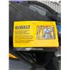 Image 3 : Dewalt 20-Pocket Pro Framer’s Combo Apron With Yoke-Style Suspenders