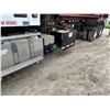 Image 2 : 2023 Volvo VHD D13 Roll Off Dump Truck