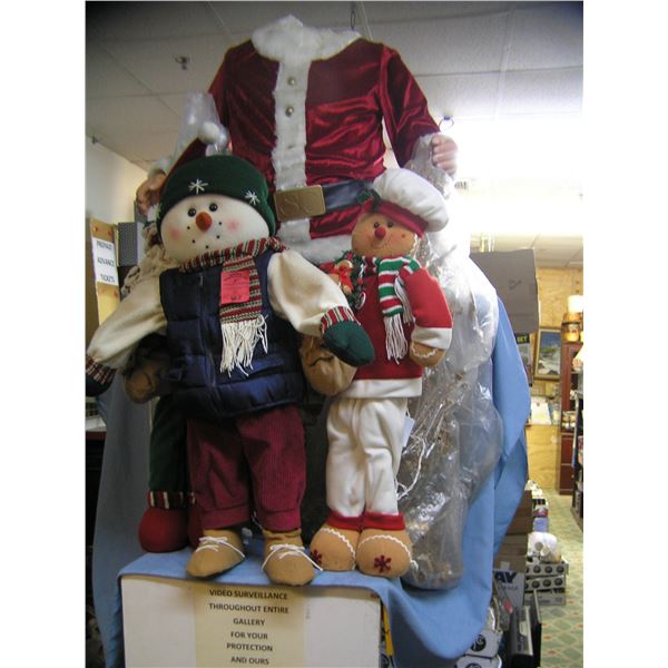 Large group of vintage Christmas collectibles