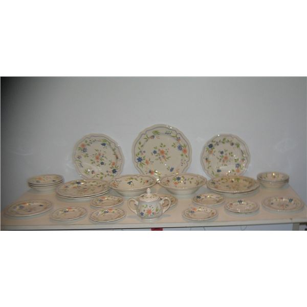 Large 27 piece country French dinnerware set