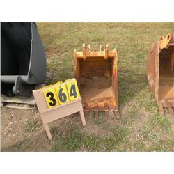 24" backhoe tooth bucket [yellow]